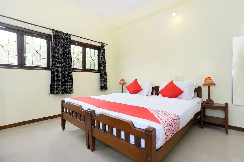 OYO 24617 Urban Spice Service Apartment