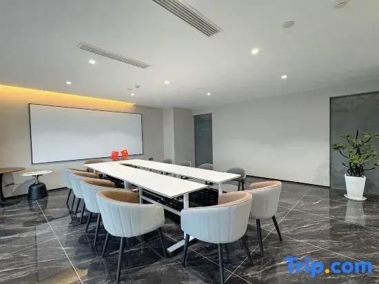 Yibin Ruijing Boutique Hotel