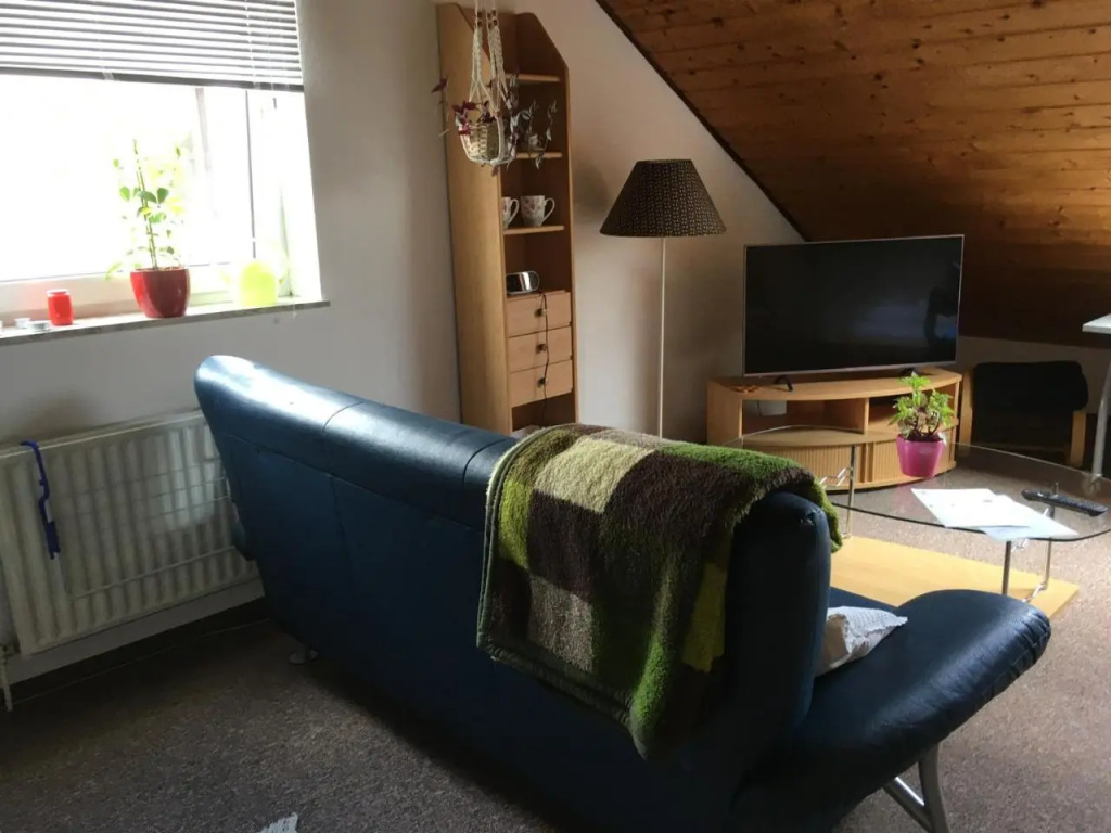 Sonnige Dachgeschoßwohnung (Adults Only)