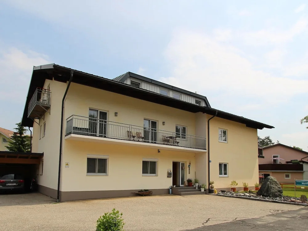 Spacious Apartment in Sankt Kanzian near Lake Klopein