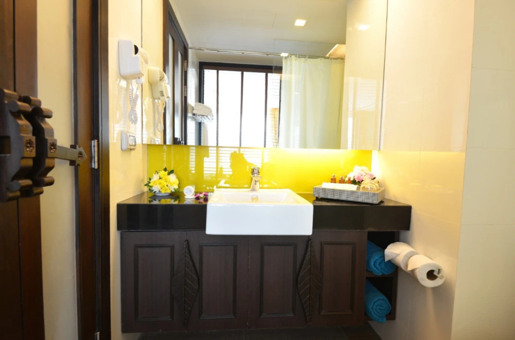 The Beach Heights Resort SHA Plus