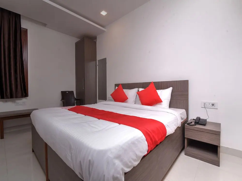 OYO Flagship 18303 Sector 24 Rohini