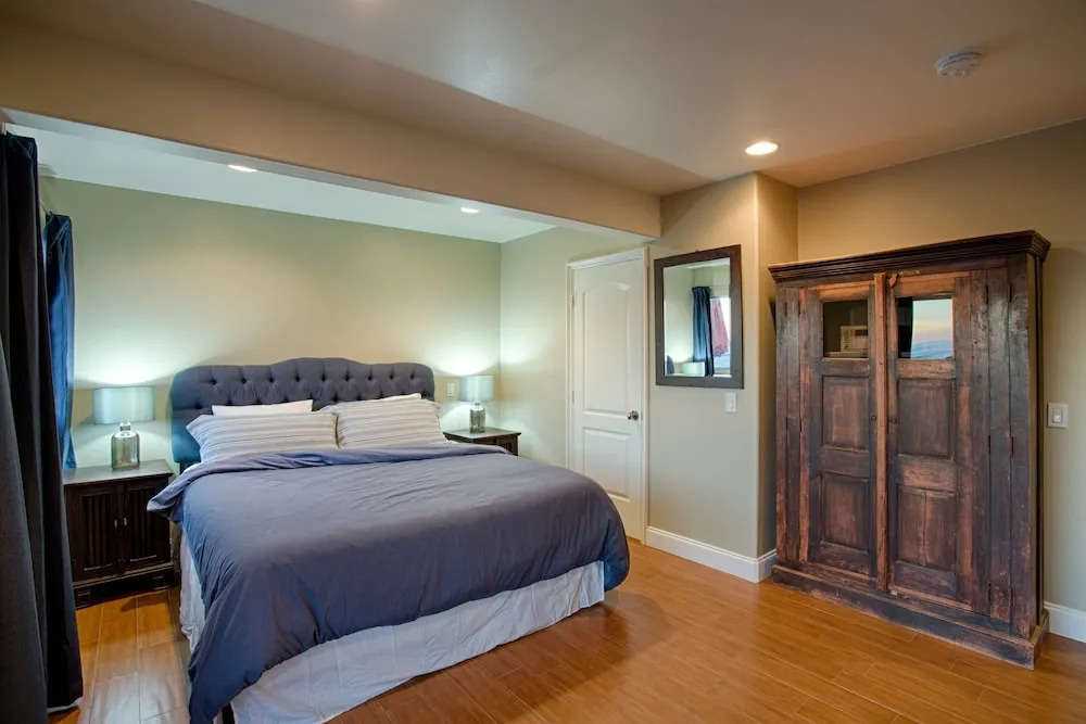 3600 W Ocean Front Elli 2 Bedroom Home