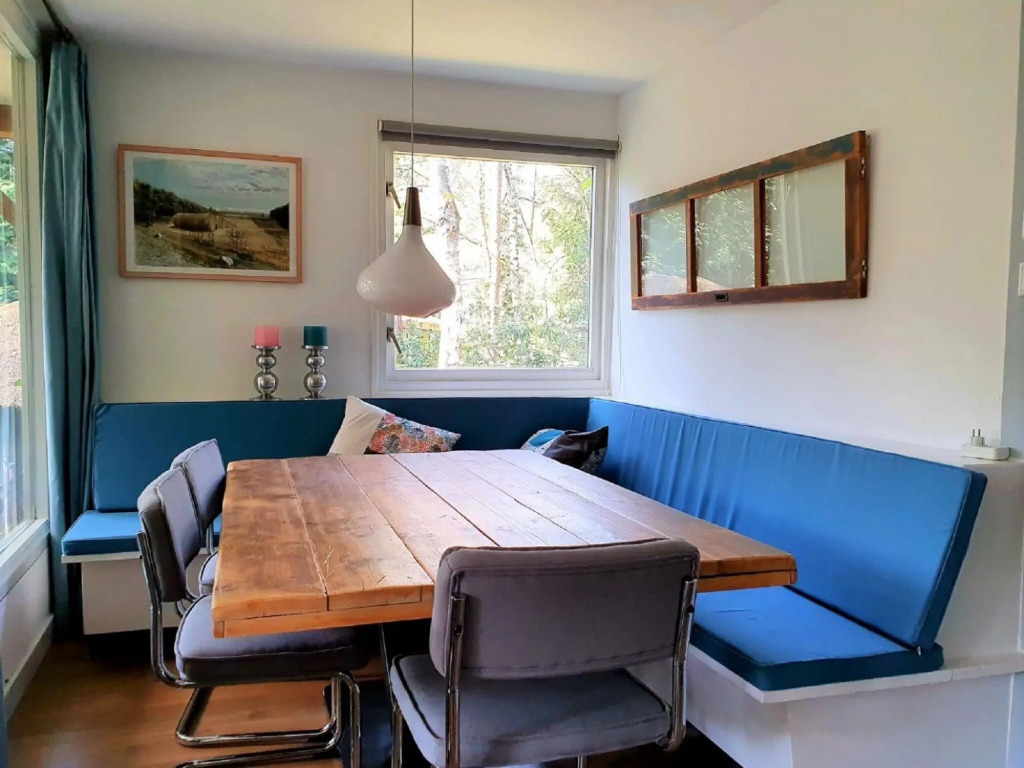 Great villa with recreation room and huge garden