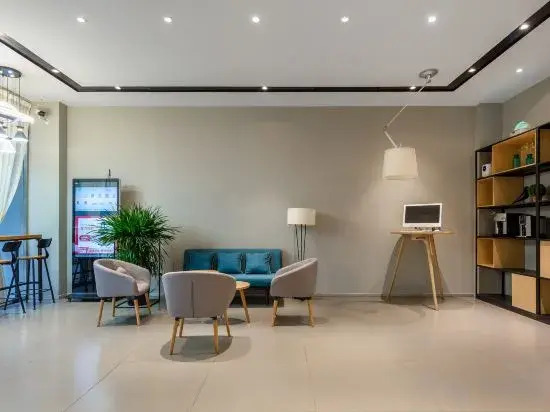 Qingning Premium Selected Hotel (Xi'an Sanqiao Zaoyuan Subway Station)