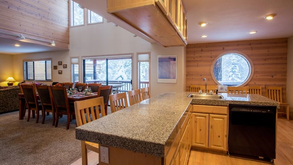 1620 Deer Path