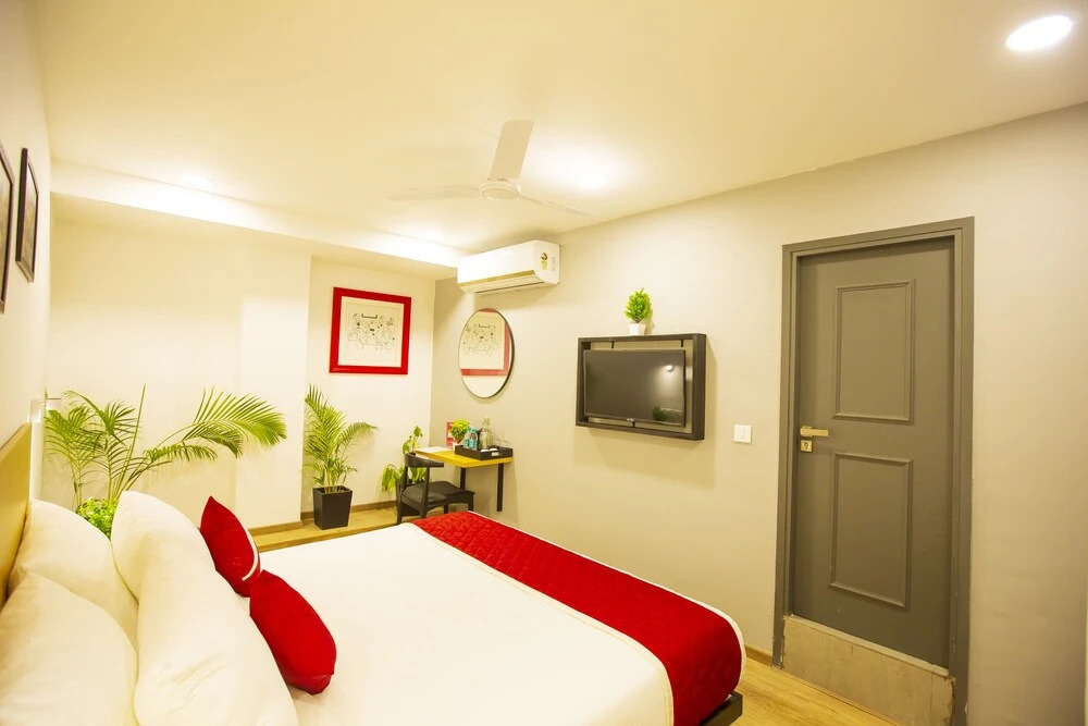 Octave Uptown Suites