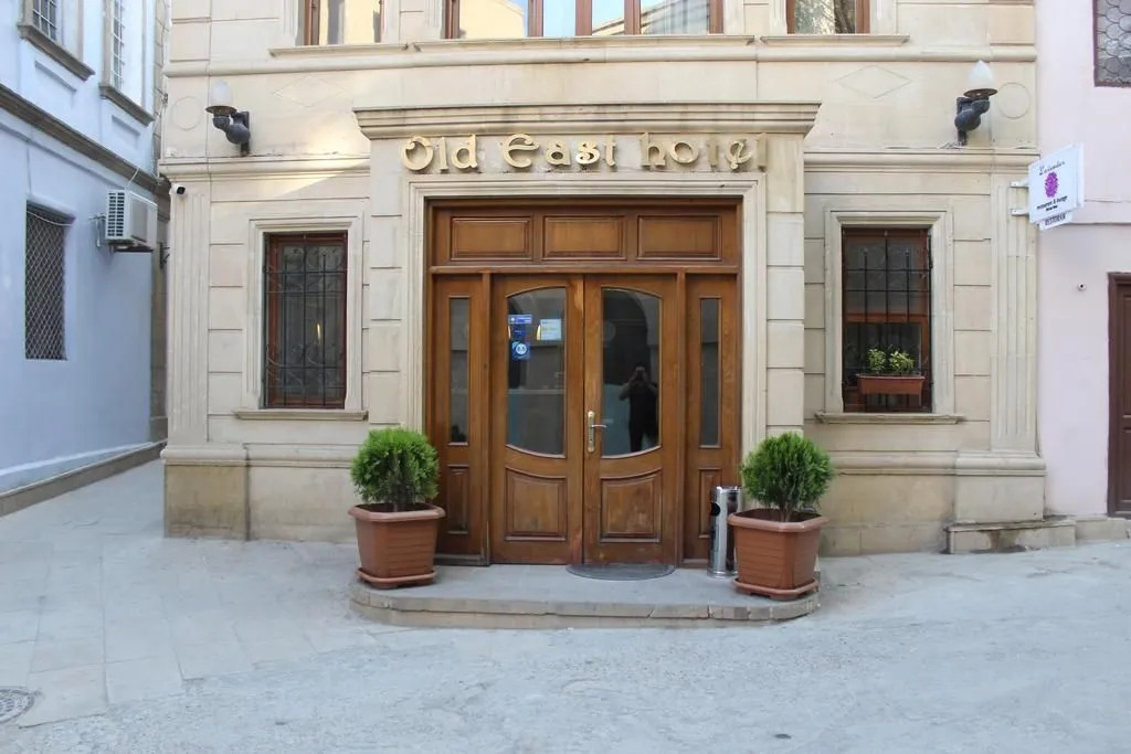 Отель Old East 