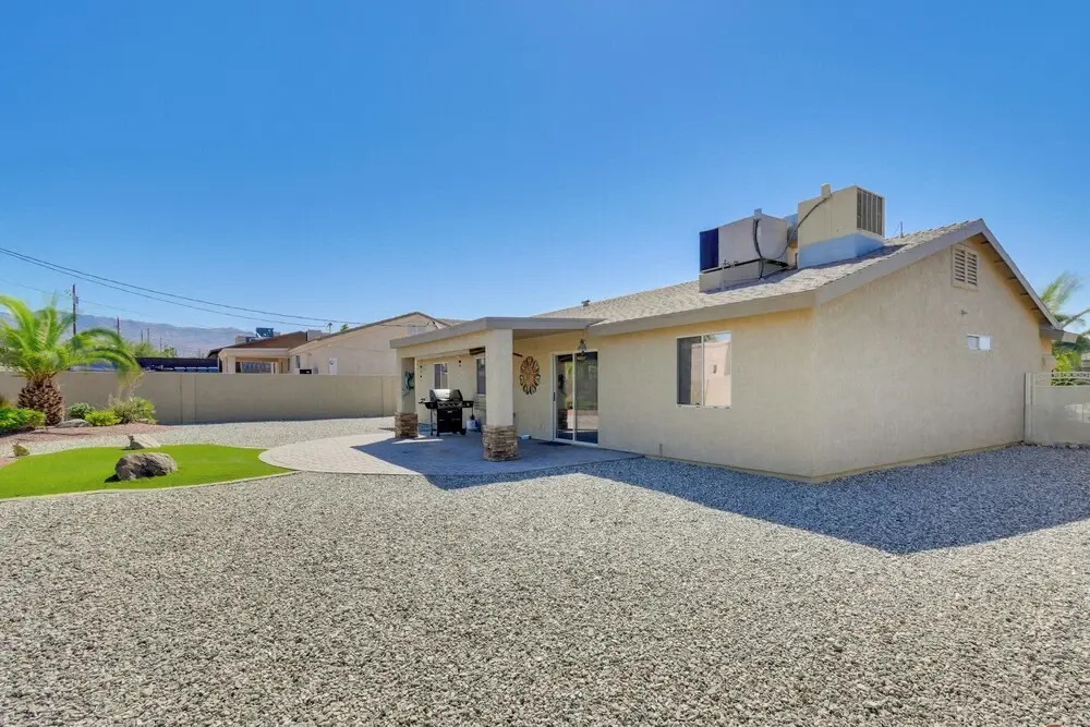 ~ 5 Mi to Beach & Golf: Lake Havasu City Home