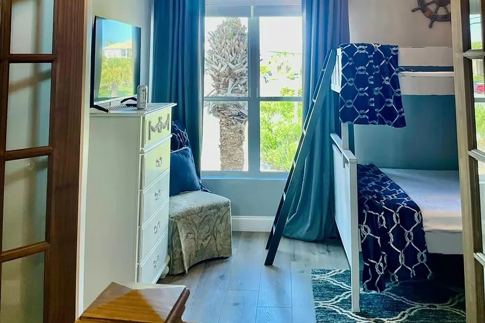 Beach Pointe 102- The Salty Seahorse