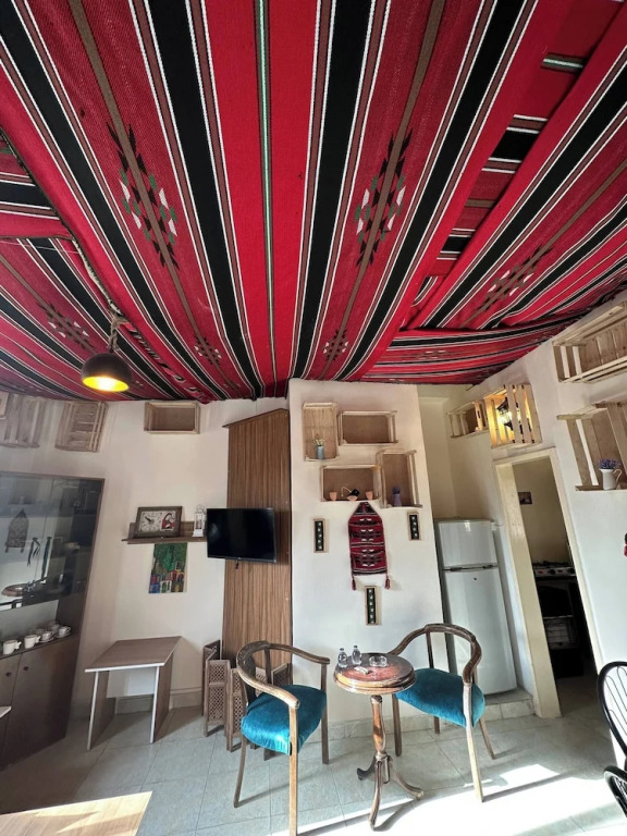 JRE Antica Old Apartment Al-lwebdeh