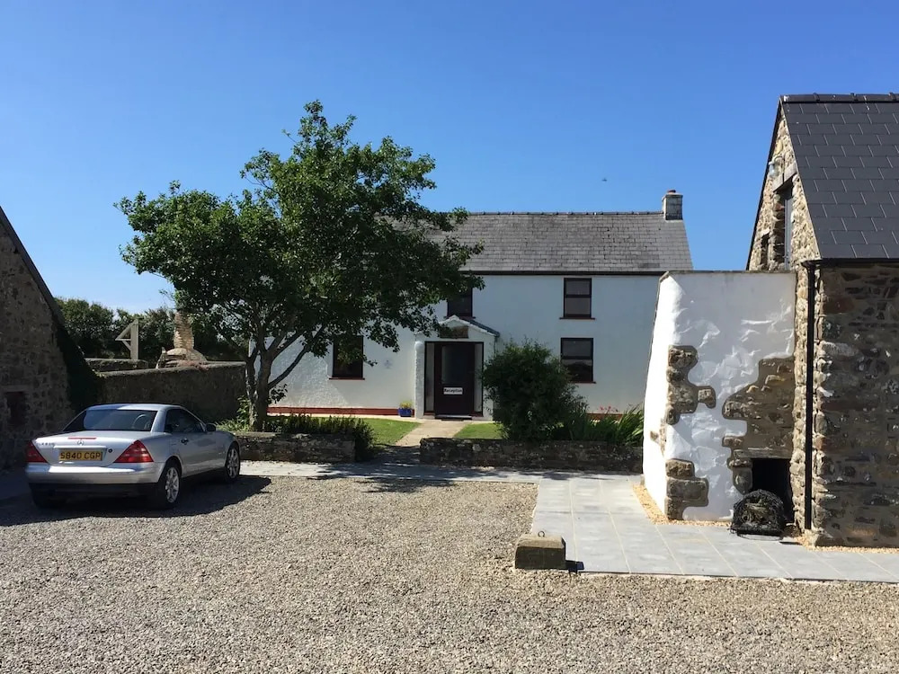 Newgale Lodge