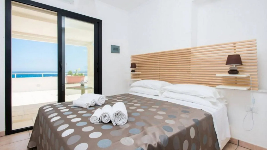 Lamanna's Hotel