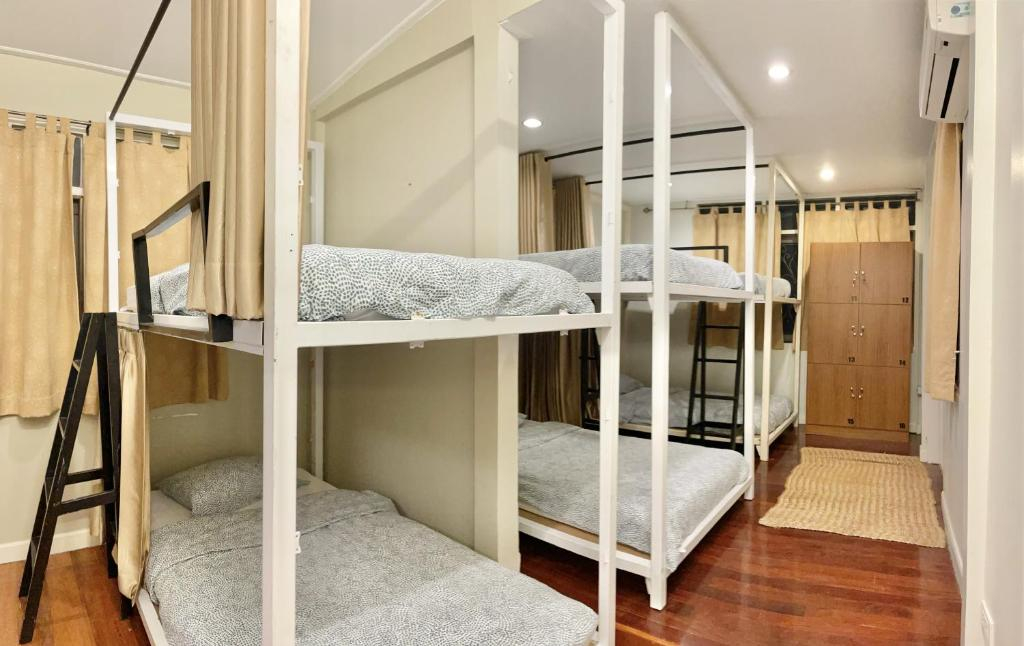 Dara Three Hostel ดาราตรี