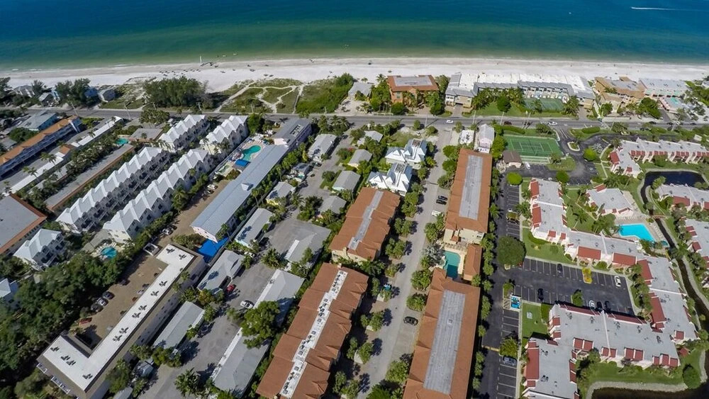 242 Bradenton Beach Club