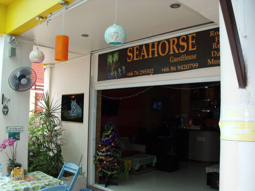 BGW Phuket - Hostel