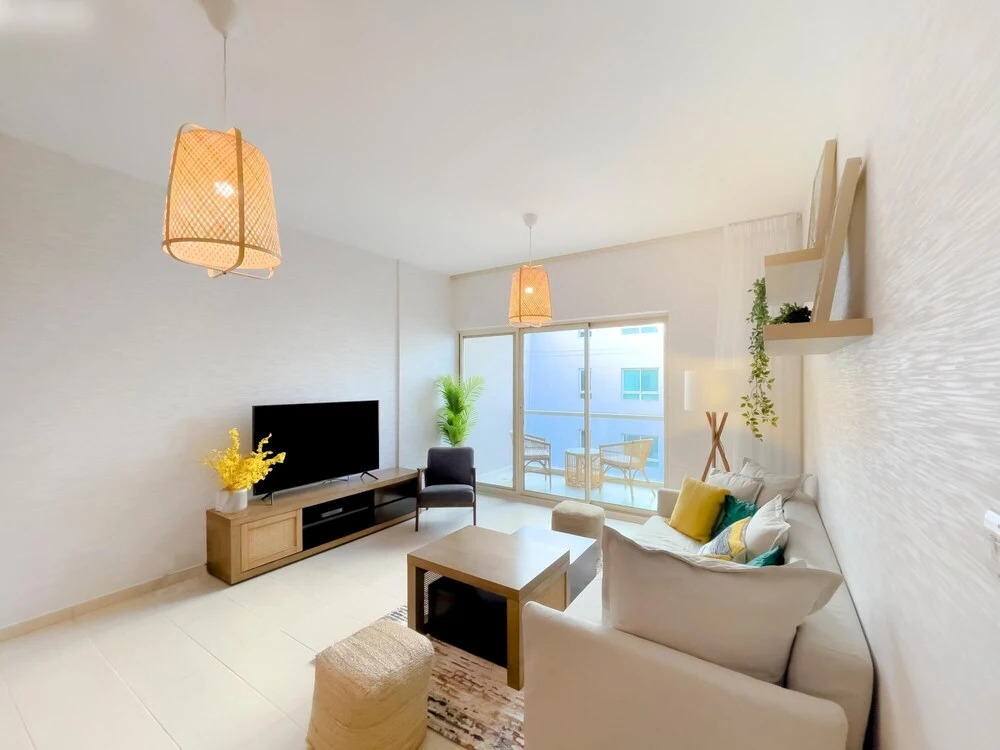 Spectacular 1BR Community View