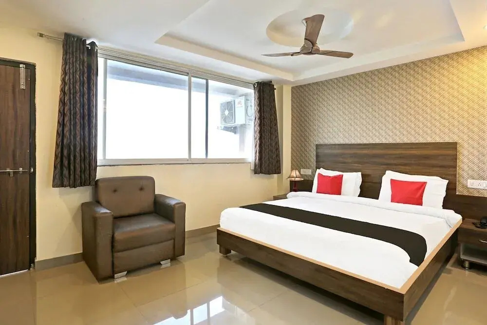 Navvada Regency By OYO Rooms