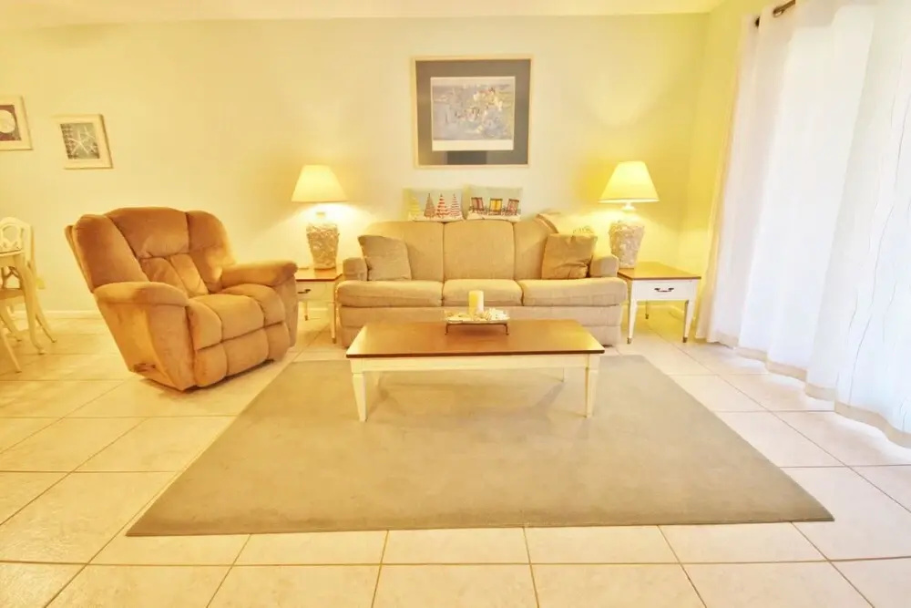 Sea Coast Gardens III 113 Apartment 2