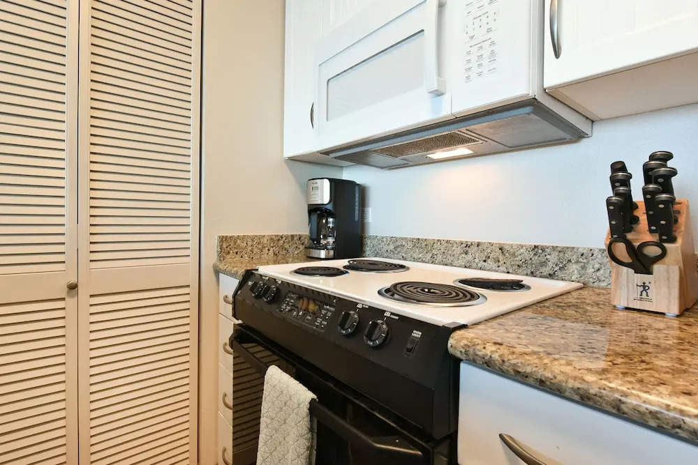Mahana 1113 Studio Bedroom 1 Bathroom Condo