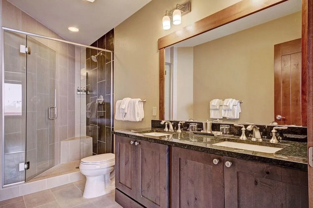 One Ski Hill Place S8501