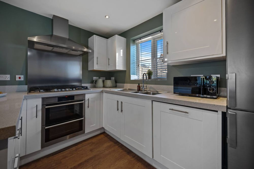 The Seven Residence - Hot tub, 5 min to Bicester Village, Pet friendly