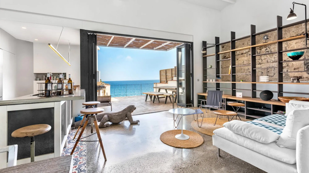 Mirador in Llafranc With 4 Bedrooms and 4 Bathrooms
