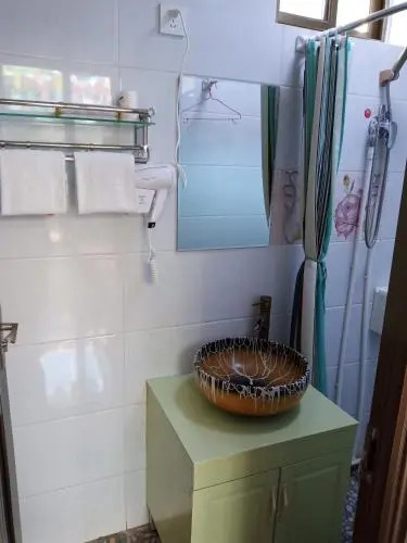 Yanlaixing Guesthouse