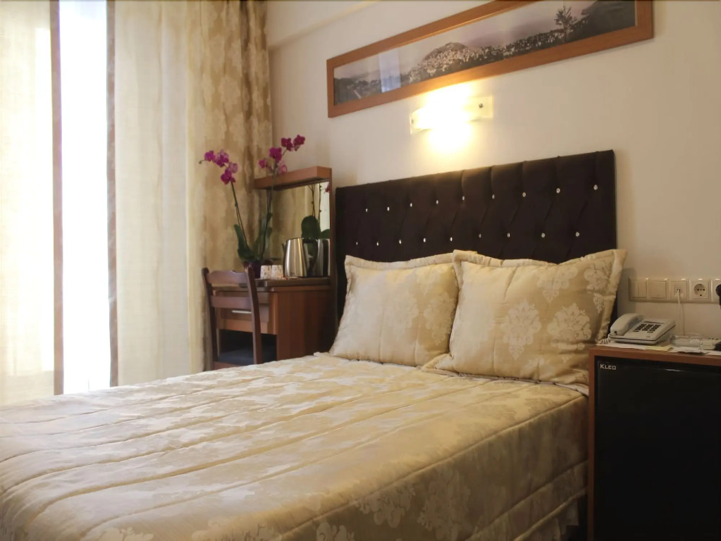 Hotel Kit Tur