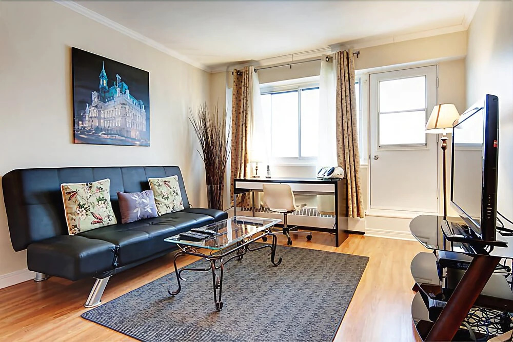 1-Bedroom Crescent Street by Hometrotting