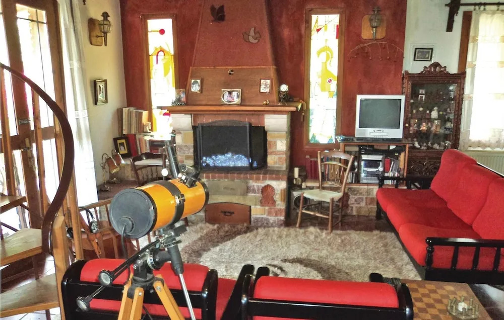 Stunning Home in Xiropigado With Wifi and 2 Bedrooms