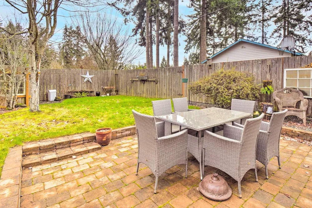 Port Angeles Abode w/ Yard & Guest House!