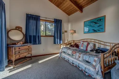 Ocean view home with Fireplace Hot Tub Deck