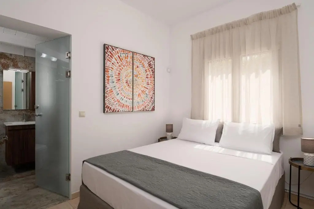 Alba Bianca Villa, Family Retreat with Heated Pool By ThinkVilla