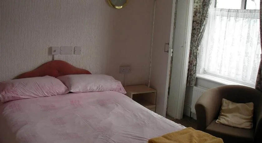 Melrose Hotel