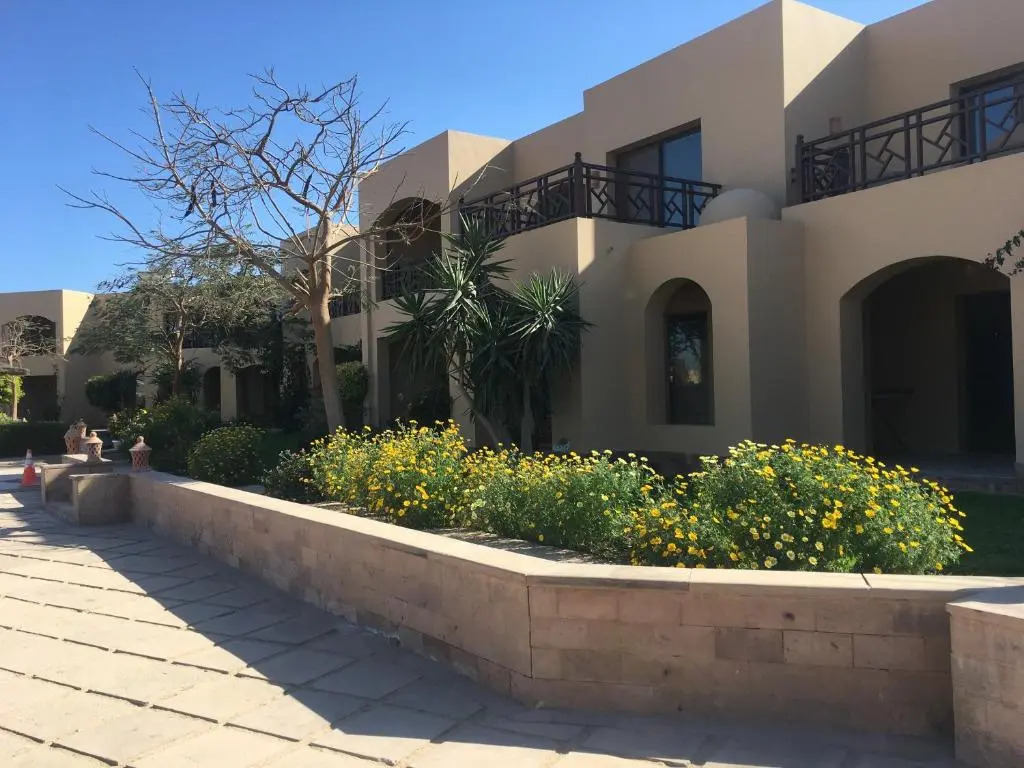One Bedroom Apt at the View - B104