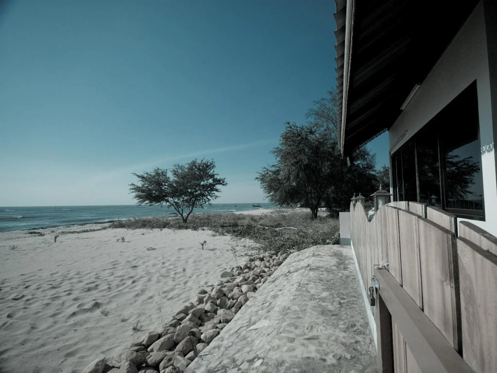 Little Home Beach