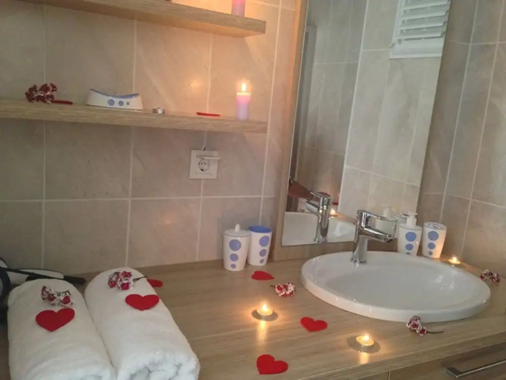 Live Suites