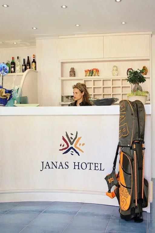 Janas Hotel