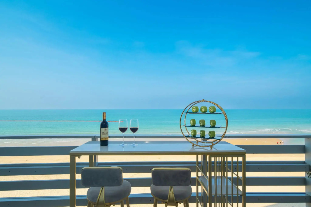 Beihai Silver Beach 1 International Conference Centre Hotel