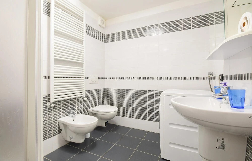 2 Bedroom Amazing Home In Vado Ligure