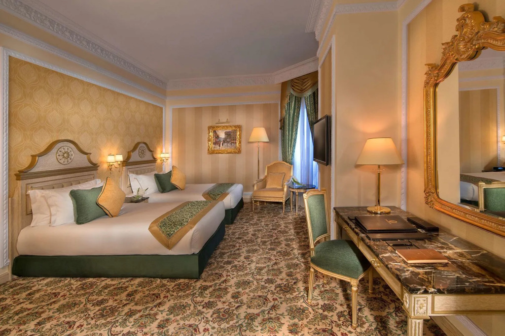 Royal Rose Hotel Abu Dhabi, Curio Collection by Hilton