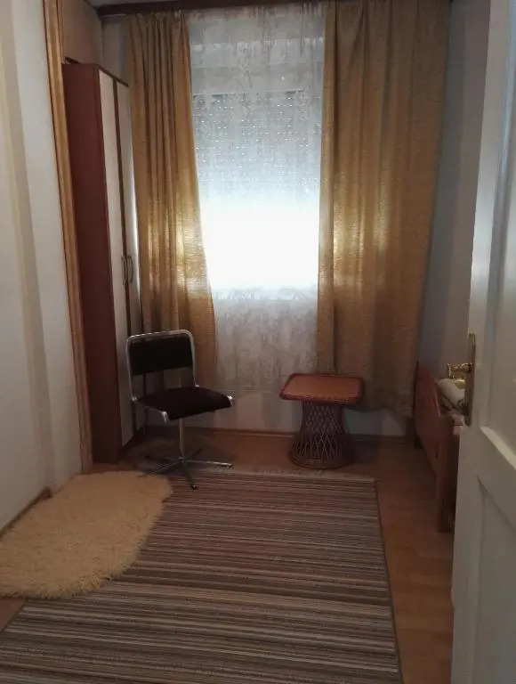 Prenociste Orhideja