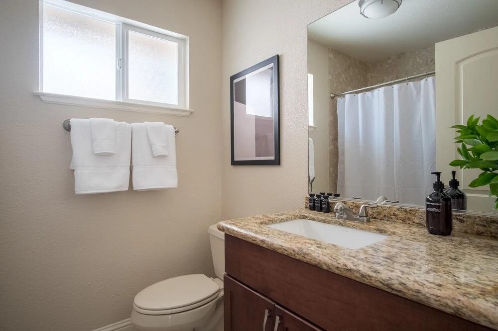 Glen by AvantStay Sleek Charming Home in Wine Country w Pool Hot Tub