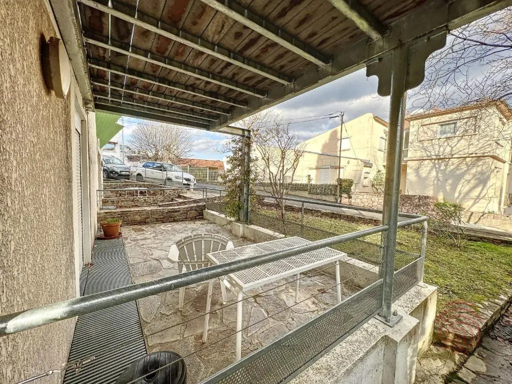 Appartement Lamalou-les-Bains, 1 pièce, 2 personnes - FR-1-451-66