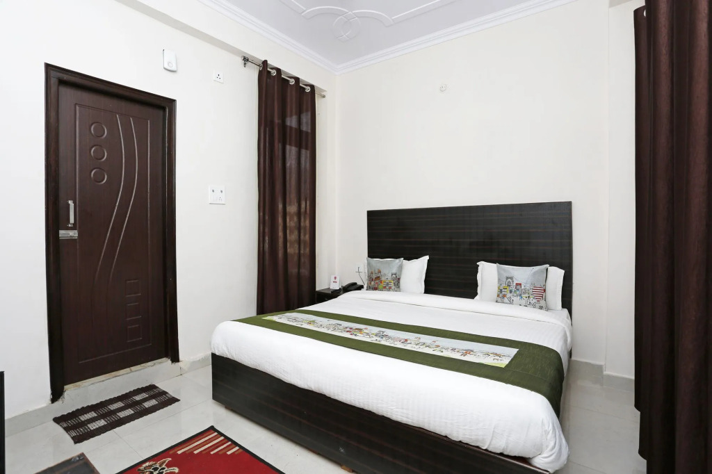 OYO Rooms 082 Tapovan