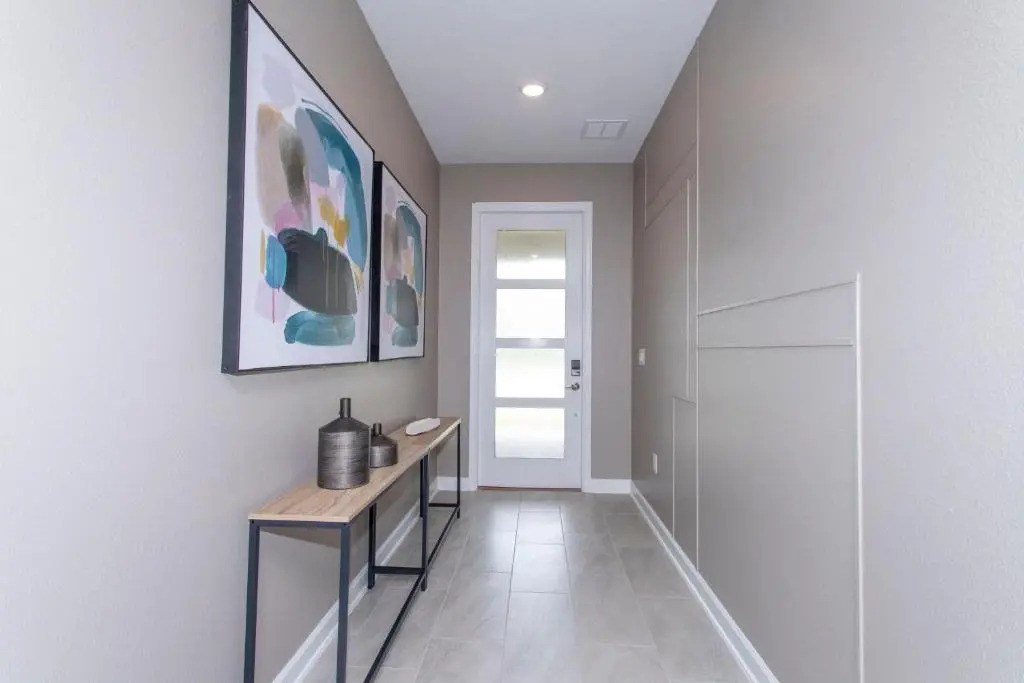 Stunning 5 Bd w/ Pool Close to Disney @ Storey Lake 2767