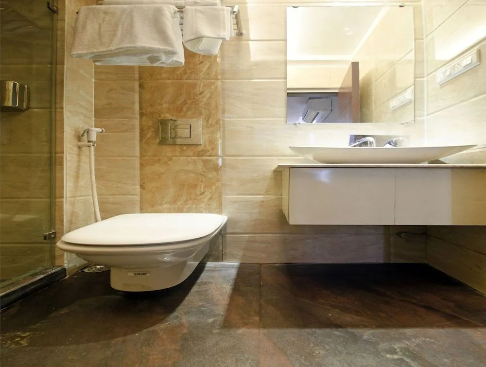 OYO 8433 Hotel