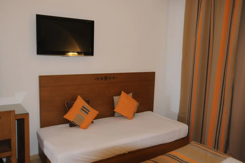 Hotel Menara