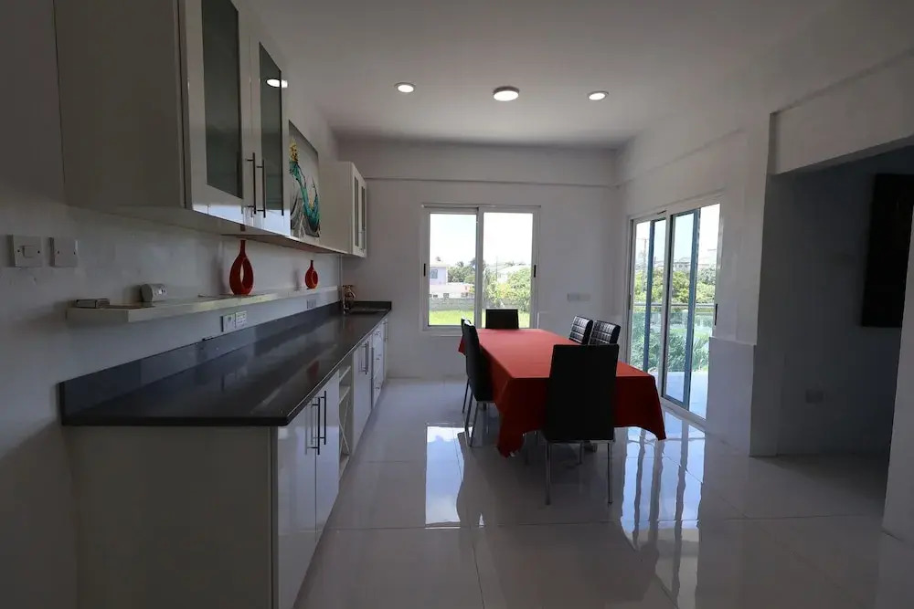 Luxury 5BD Loft in Prime Location